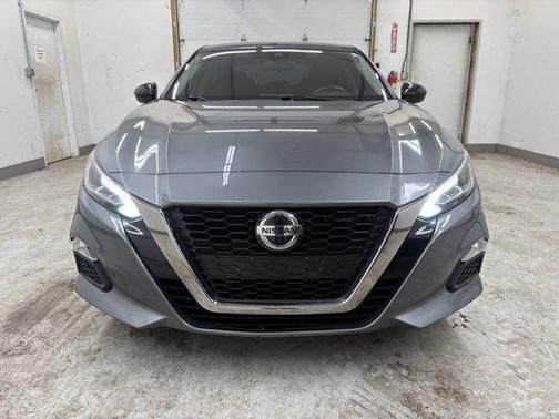 2020 Nissan Altima SR FWD