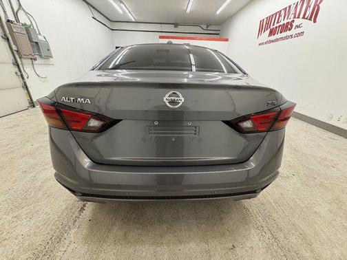 2020 Nissan Altima SR FWD