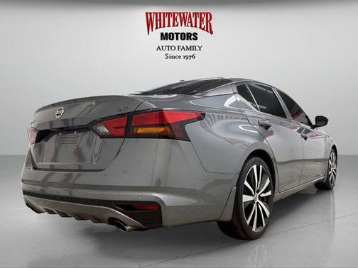 2020 Nissan Altima SR FWD