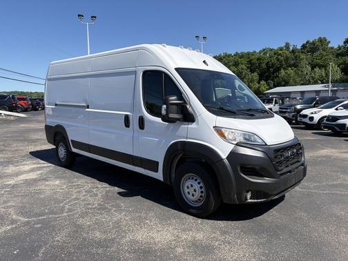 Bright White Clearcoat 2025 RAM ProMaster 2500 Tradesman