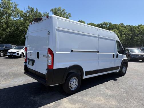 Bright White Clearcoat 2025 RAM ProMaster 2500 Tradesman