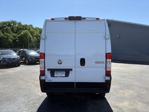 Bright White Clearcoat 2025 RAM ProMaster 2500 Tradesman