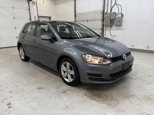 2017 Volkswagen Golf TSI Wolfsburg Edition 4-Door