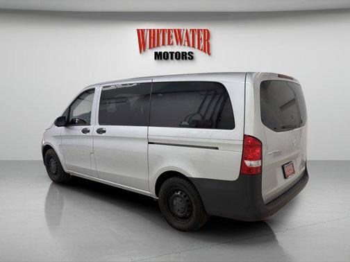 2022 Mercedes-Benz Metris Base