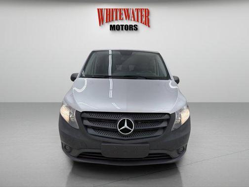 2022 Mercedes-Benz Metris Base