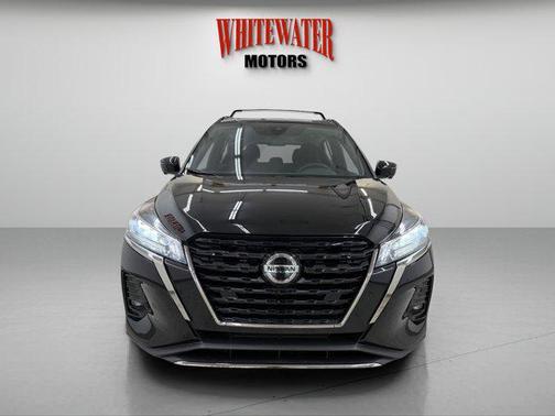 2021 Nissan Kicks SR