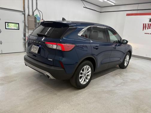 Dark Persian Green Metallic 2020 Ford Escape SE