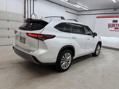 2024 Toyota Highlander Platinum