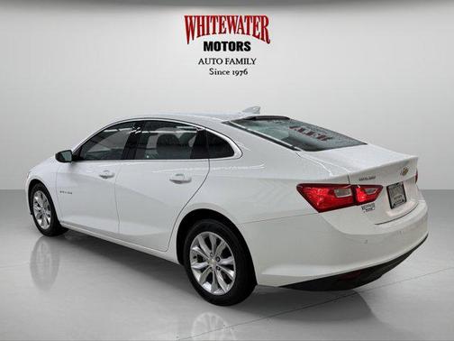 Summit White 2025 Chevrolet Malibu FWD 1LT