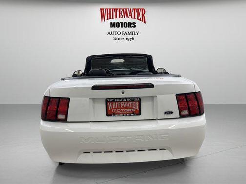 2003 Ford Mustang Deluxe
