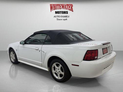 2003 Ford Mustang Deluxe