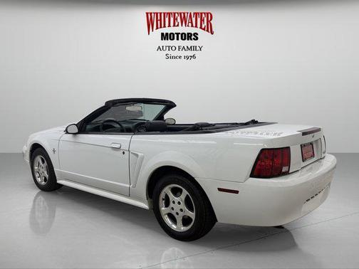 2003 Ford Mustang Deluxe