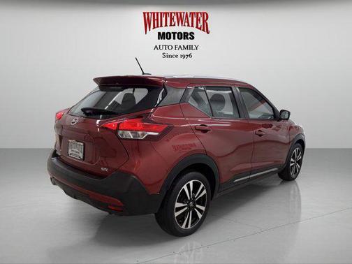 2019 Nissan Kicks SR
