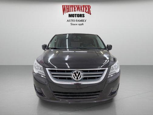 2012 Volkswagen Routan SE