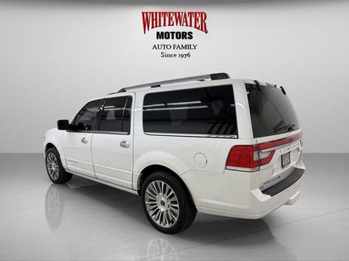 2015 Lincoln Navigator Base