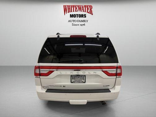2015 Lincoln Navigator Base