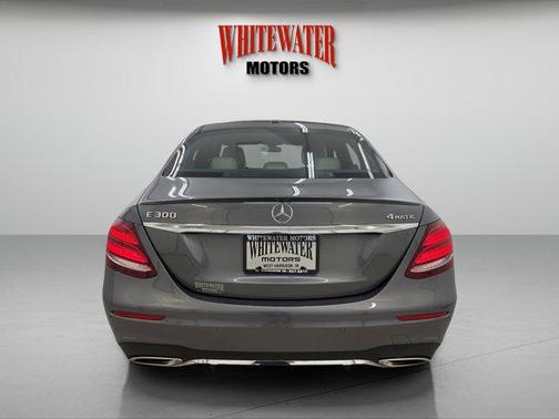 2017 Mercedes-Benz E-Class 4MATIC