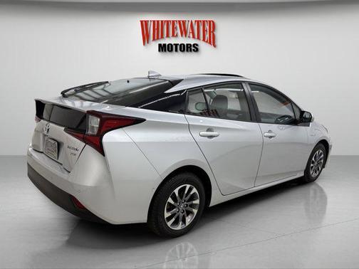 2019 Toyota Prius XLE