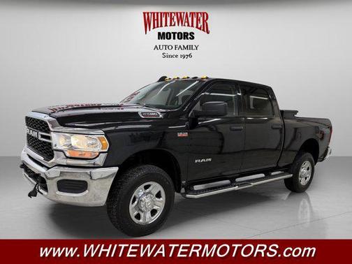 Diamond Black Crystal Pearlcoat 2019 RAM 2500 Tradesman Crew Cab 4x4 6'4' Box