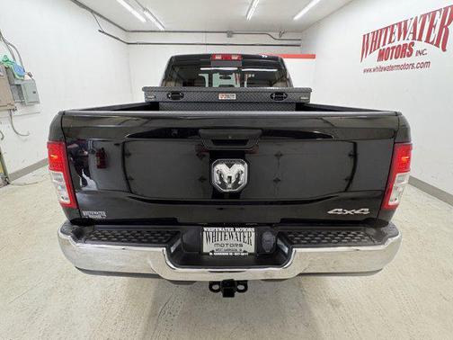 Diamond Black Crystal Pearlcoat 2019 RAM 2500 Tradesman Crew Cab 4x4 6'4' Box
