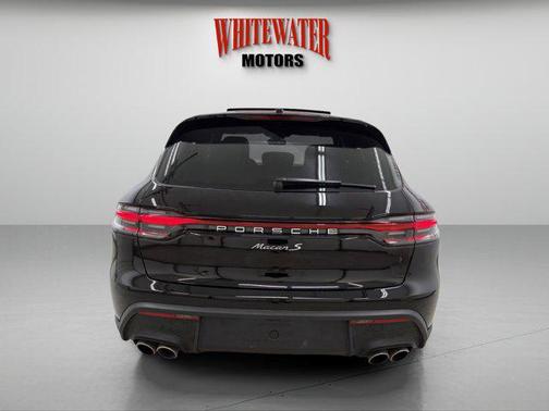 2022 Porsche Macan Base