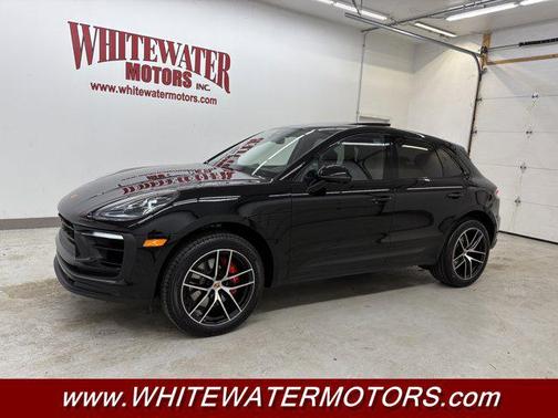 2022 Porsche Macan Base