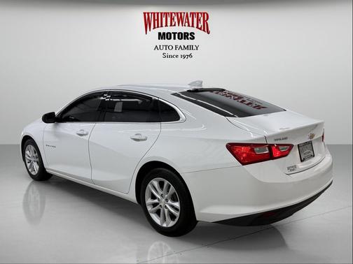 Summit White 2018 Chevrolet Malibu LT