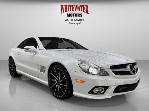 Diamond White Metallic 2011 Mercedes-Benz SL-Class SL 550