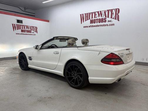 Diamond White Metallic 2011 Mercedes-Benz SL-Class SL 550