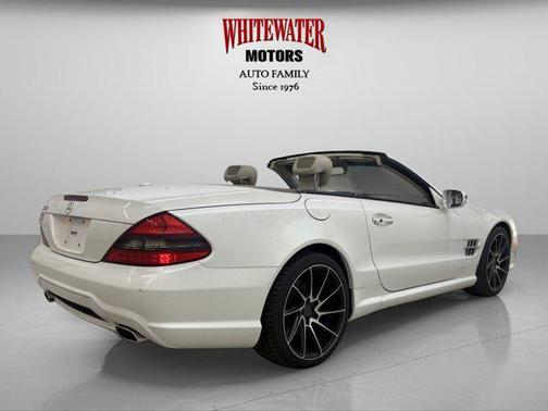 Diamond White Metallic 2011 Mercedes-Benz SL-Class SL 550