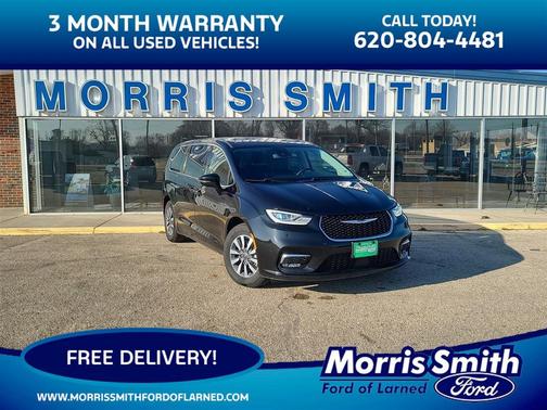 Brilliant Black Crystal Pearlcoat 2023 Chrysler Pacifica Hybrid Touring L
