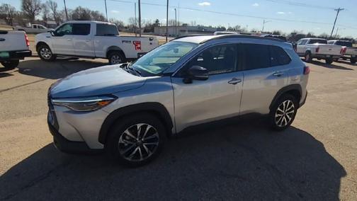 2025 Toyota Corolla Cross XLE