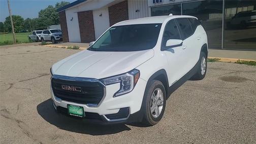 Summit White 2024 GMC Terrain SLE