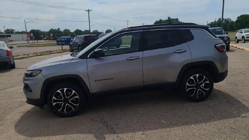 Billet Silver Metallic Clearcoat 2023 Jeep Compass Limited