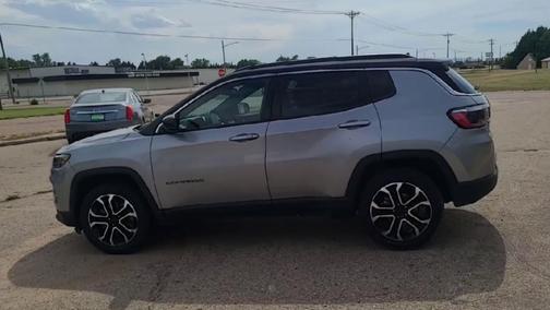 Billet Silver Metallic Clearcoat 2023 Jeep Compass Limited