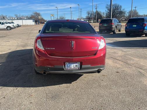 2013 Lincoln MKS Base