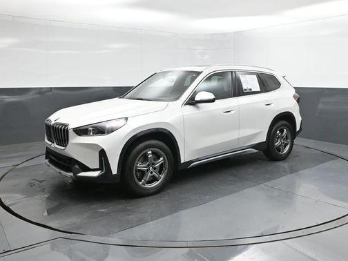 Mineral White Metallic 2026 BMW X1 xDrive28i