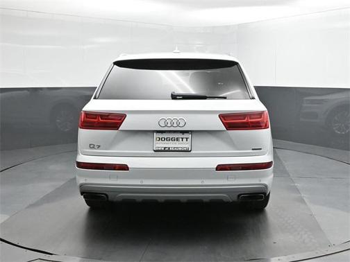 2019 Audi Q7 45 SE Premium