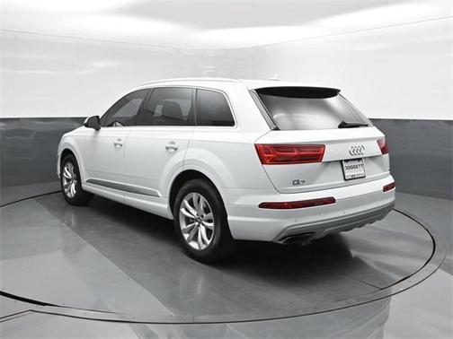 2019 Audi Q7 45 SE Premium