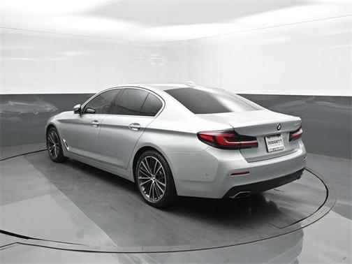 2021 BMW 530 i