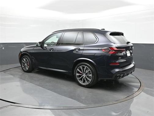 2026 BMW X5 M60i