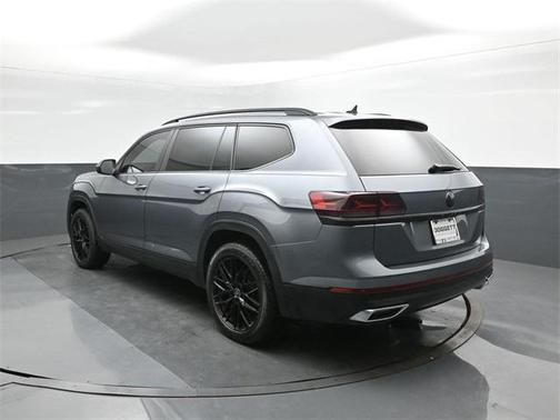 2023 Volkswagen Atlas 2.0T SE w/Technology