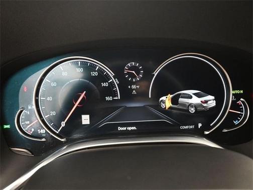 2019 BMW 740 i