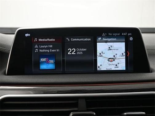 2019 BMW 740 i