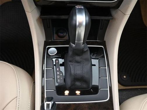 2015 Volkswagen Passat 2.0L TDI DSG SEL Premium