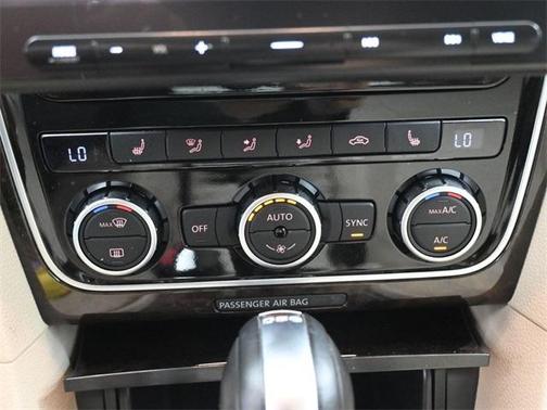 2015 Volkswagen Passat 2.0L TDI DSG SEL Premium