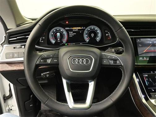 2023 Audi Q8 55 Premium