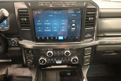 Oxford White 2024 Ford F-250 Lariat