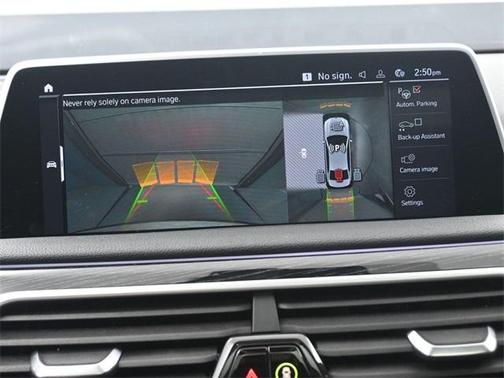 2022 BMW 740 i