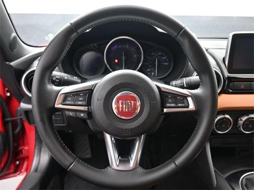 2019 FIAT 124 Spider Lusso